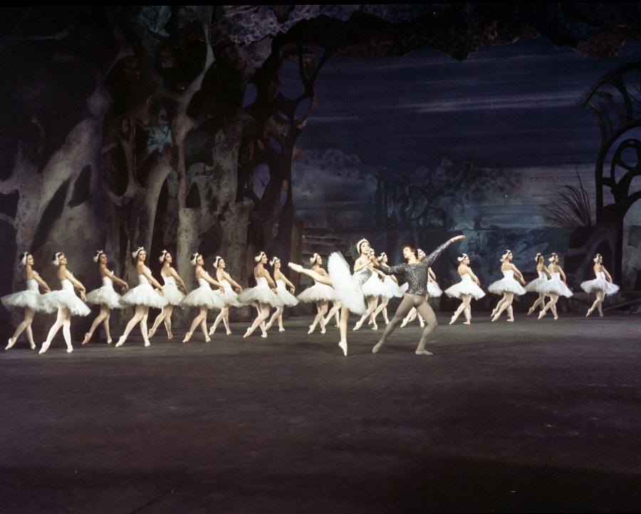 Нуреев: Лебединое озеро