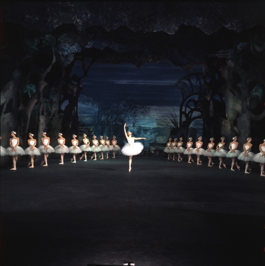 Нуреев: Лебединое озеро