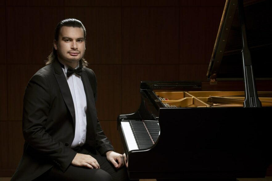 Московский пианист Александр Ключко выступит в Иркутской филармонии