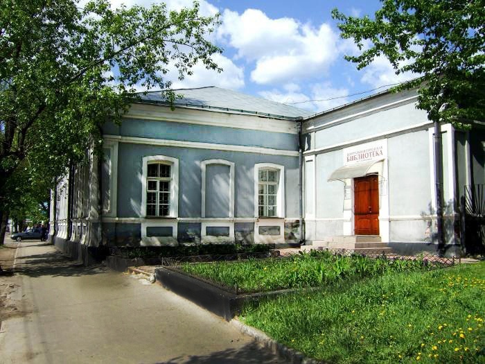 Центральной городской библиотеке передадут портрет Александры Потаниной