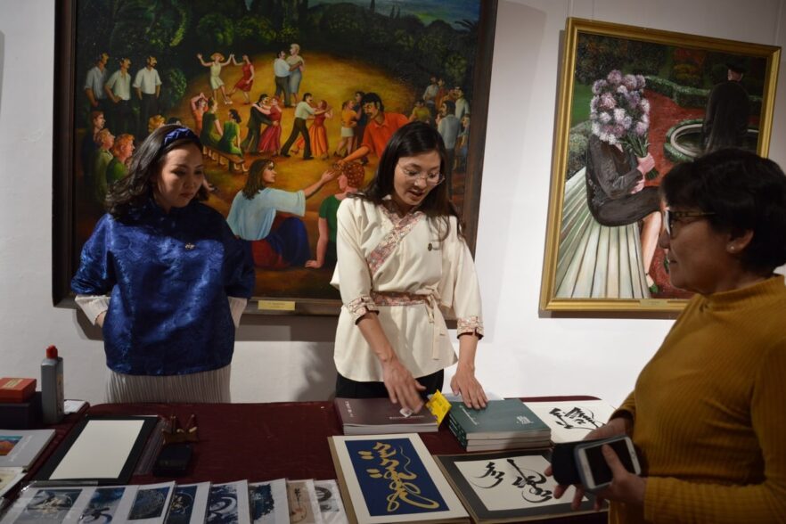 Выставка «Красивая страна Монголия» открылась в художественном музее