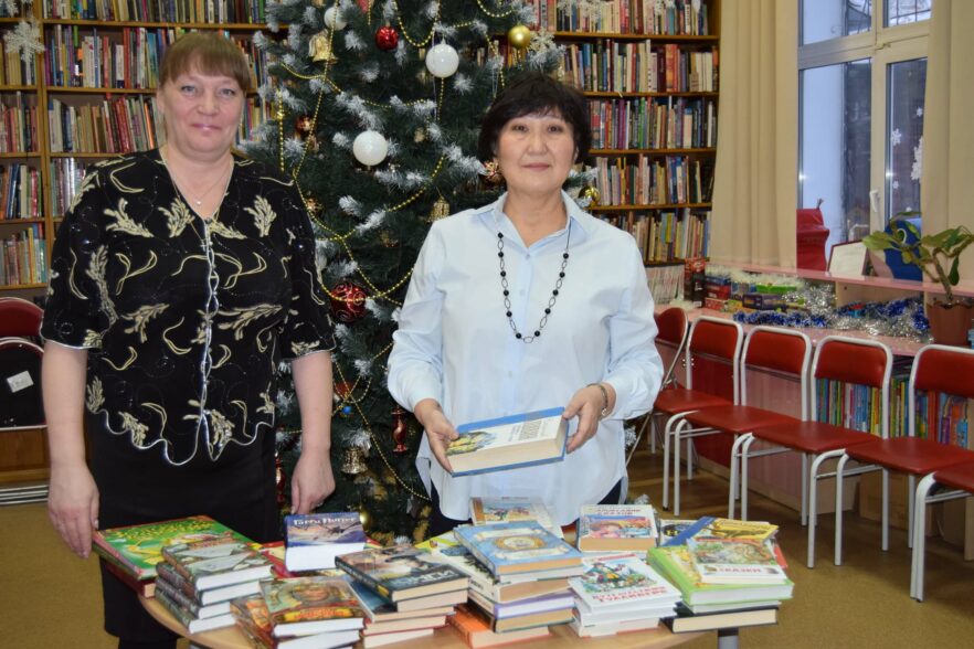 Книги, собранные по акции «Книга в подарок», отправлены детям в ангарскую «Школу закрытого типа»