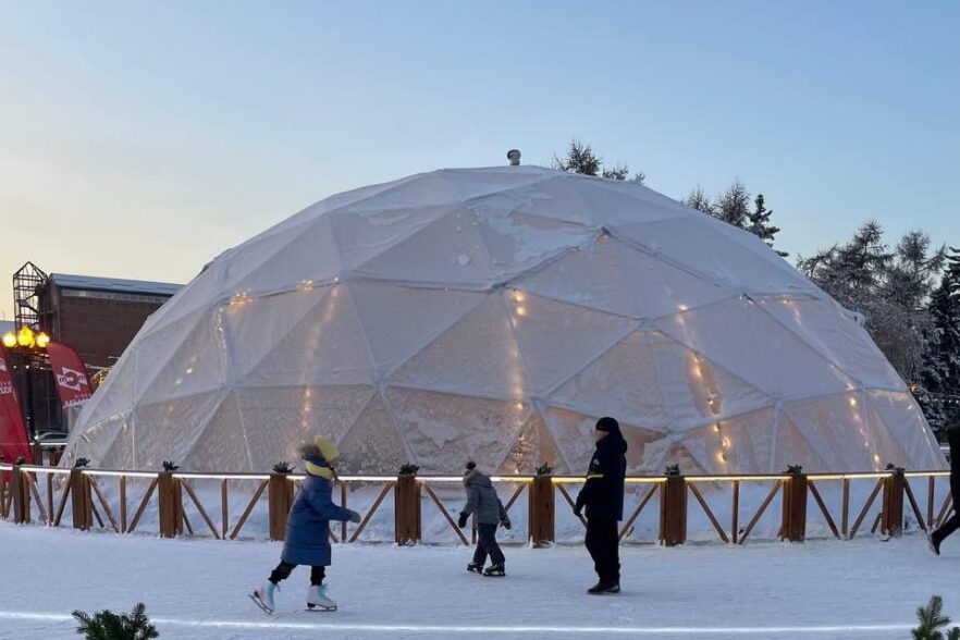 Активные выходные: где покататься на коньках в Иркутске?
