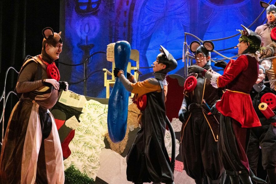 Иркутский областной Театр пилигримов создал семейный мюзикл «Сага о волшебных мышах»