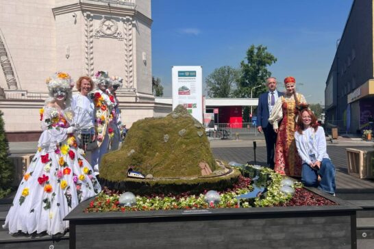 Цветочная композиция Иркутской области на ВДНХ может стать лучшей в стране