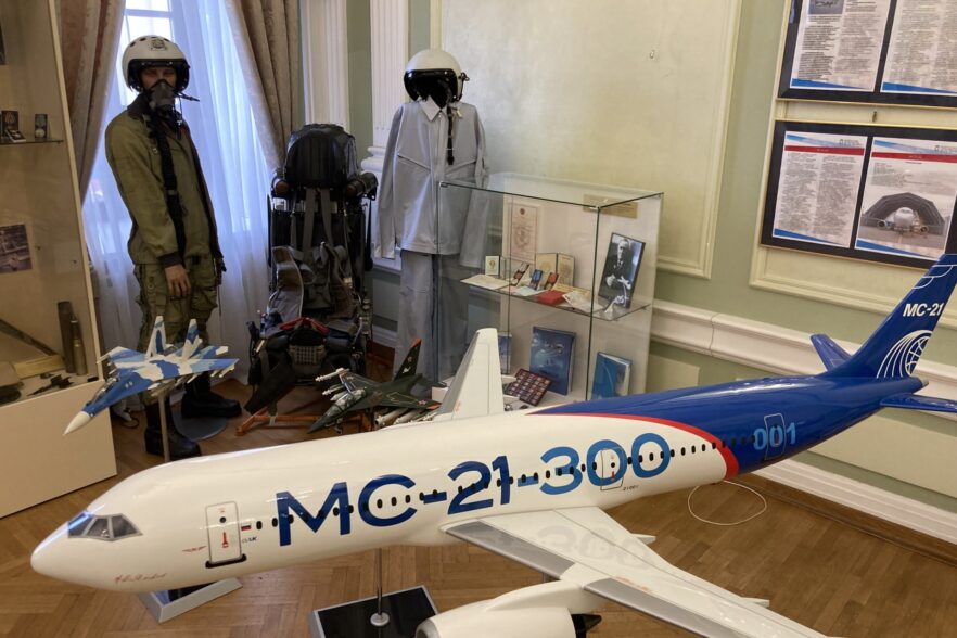 Выставка к 90-летию Иркутского авиазавода открывается в музее истории города