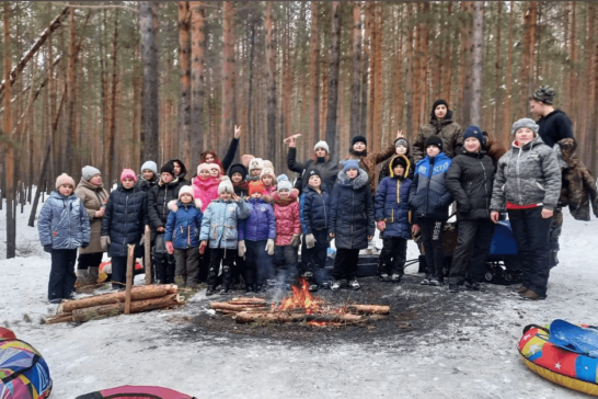 Зимние забавы «Сани едут сами»