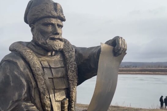 Три скульптуры солеваров появились в Усолье-Сибирском