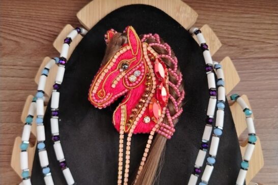 Волшебство из бисера: в Ангарске открылась выставка новогодних чудес от Натальи Бутаковой