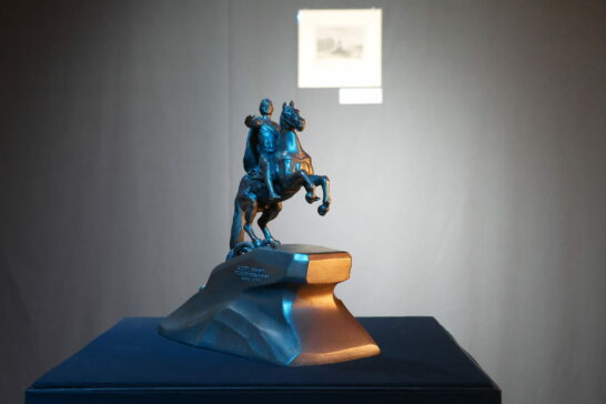 Октябрь: 200 лет восстанию и 200 номеров любви и сказки