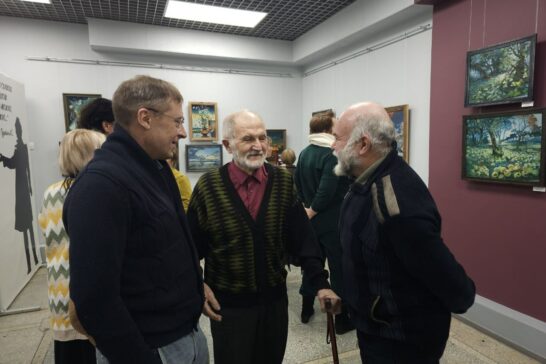 Юбилей Ивана Малашенко отметили персональной выставкой в Картинной галерее Усть-Илимска