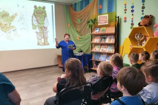 Разноцветный мир Марка Сергеева