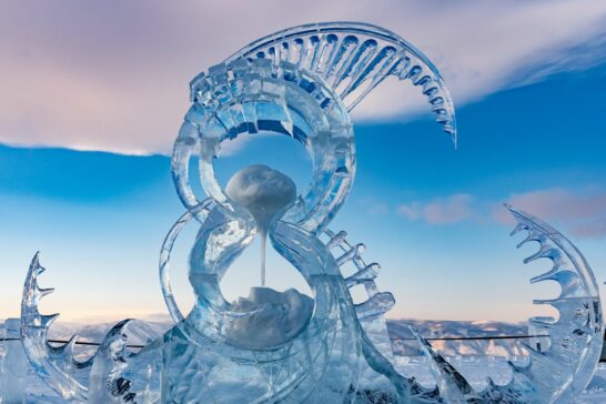 Ледяных ангелов и драконов увидят гости фестиваля Olkhon Ice Fest – 2026