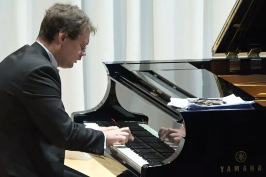 Эмоциональную игру пианиста Александра Мальцева услышат в Нижнеудинске