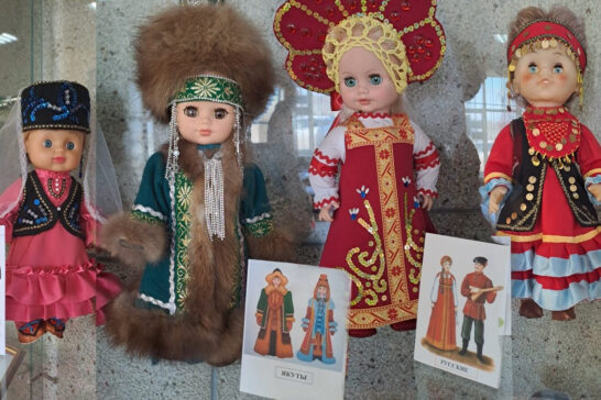 Выставка авторских кукол в костюмах народов России открылась в Савватеевке