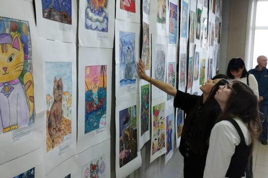 Домашних мурок и экзотических хищников нарисовали дети для ангарского конкурса