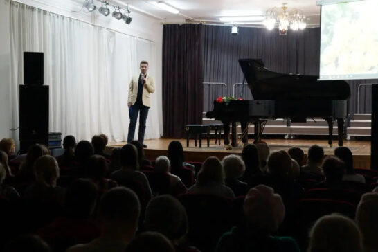 Цикл «С музыкой на века…» и яркий фортепианный концерт пройдут в Иркутском музыкальном колледже